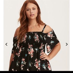 Torrid floral cold shoulder top size 3